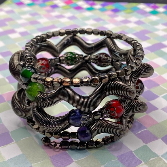Memory Wire Wide Wrap Gunmetal Glass Beads Bracelet - Picture 2 of 6